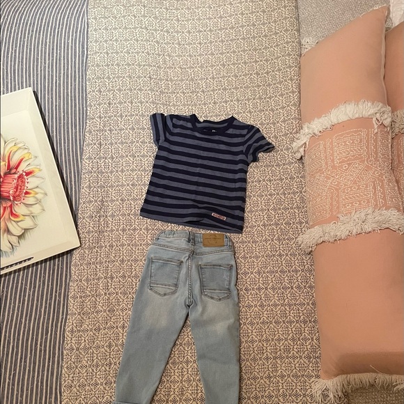 Hudson tee + Zara jeans bundle - Picture 3 of 7